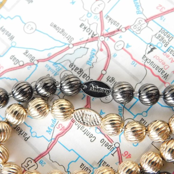 vintage AMWAY pair of ball chain necklaces - Picture 3 of 4